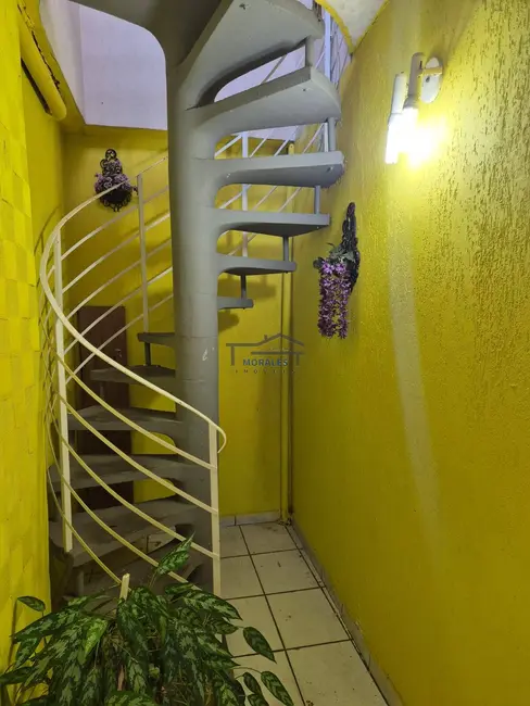 Foto 2 de Sobrado com 3 quartos à venda, 180m2 em Cipava, Osasco - SP