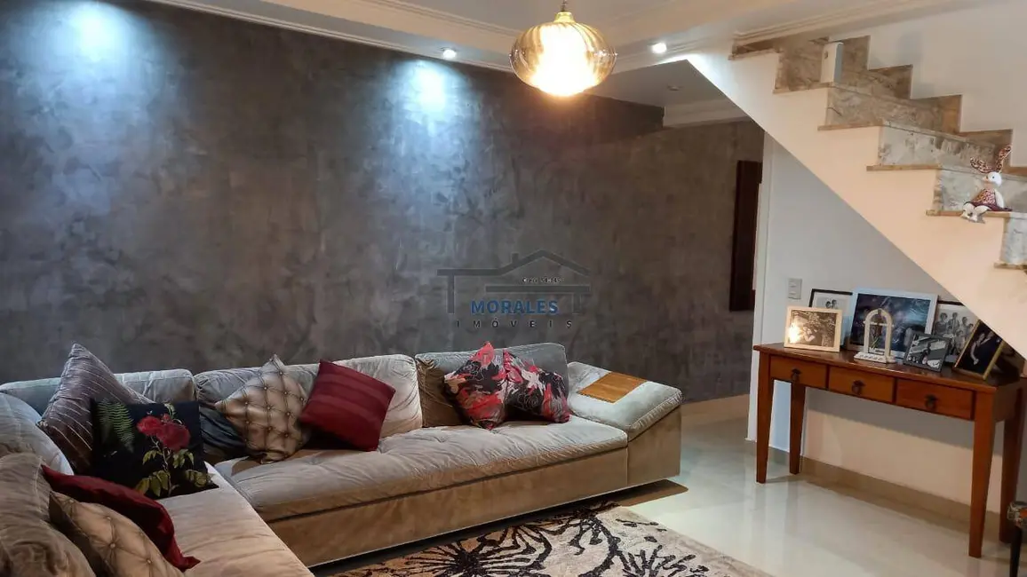 Foto 2 de Sobrado com 3 quartos à venda, 268m2 em km 18, Osasco - SP