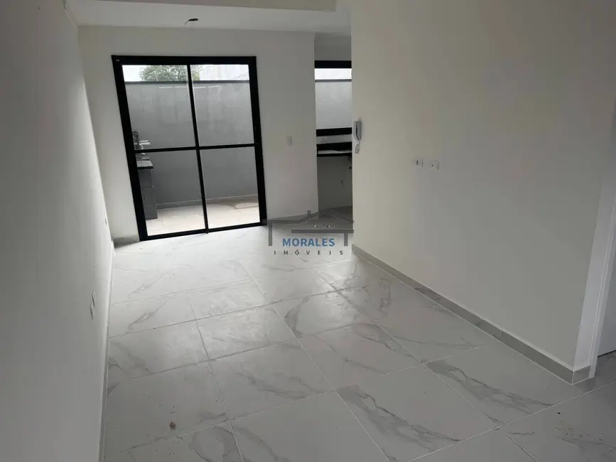 Sobrado com 2 quartos à venda, 68m2 em Vila Osasco, Osasco - SP - imagem 2 Foto 2 de Sobrado com 2 quartos à venda, 68m2 em Vila Osasco, Osasco - SP