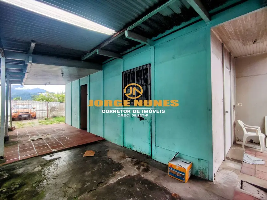 Casa com 2 quartos à venda, 117m2 em Caraguatatuba - SP - imagem 3 Foto 3 de Casa com 2 quartos à venda, 117m2 em Caraguatatuba - SP