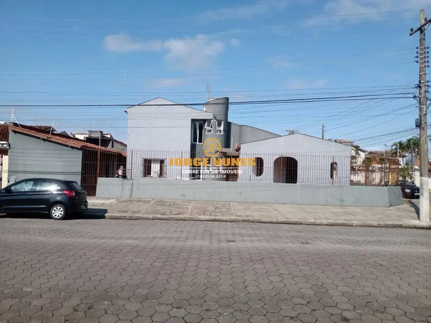 Foto 2 de Casa com 3 quartos à venda, 322m2 em Caraguatatuba - SP