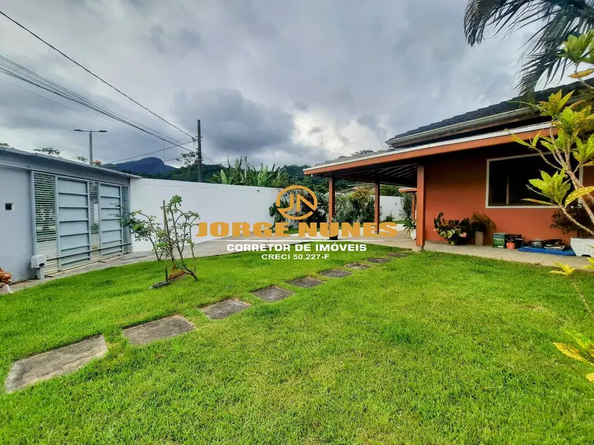 Foto 4 de Casa com 2 quartos à venda, 274m2 em Jardim Califórnia, Caraguatatuba - SP