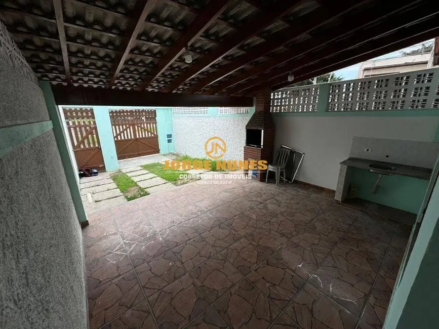 Foto 4 de Casa com 2 quartos à venda, 85m2 em Jardim Tarumãs, Caraguatatuba - SP