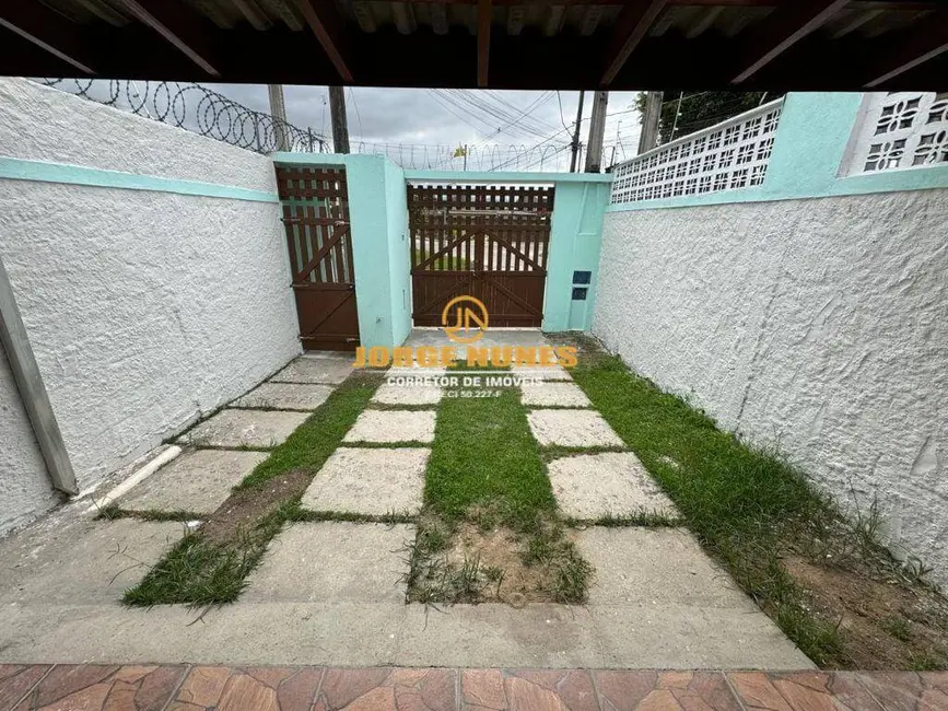 Foto 2 de Casa com 2 quartos à venda, 85m2 em Jardim Tarumãs, Caraguatatuba - SP