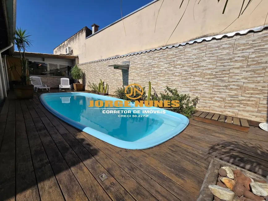 Casa com 3 quartos à venda, 210m2 em Balneário dos Golfinhos, Caraguatatuba - SP - imagem 3 Foto 3 de Casa com 3 quartos à venda, 210m2 em Balneário dos Golfinhos, Caraguatatuba - SP