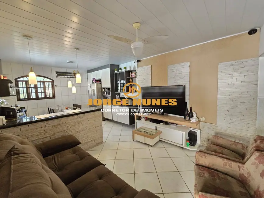 Casa com 3 quartos à venda, 210m2 em Balneário dos Golfinhos, Caraguatatuba - SP - imagem 6 Foto 6 de Casa com 3 quartos à venda, 210m2 em Balneário dos Golfinhos, Caraguatatuba - SP