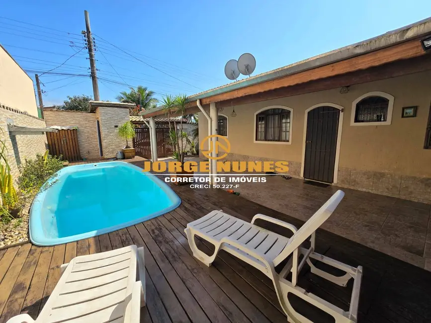 Casa com 3 quartos à venda, 210m2 em Balneário dos Golfinhos, Caraguatatuba - SP - imagem 4 Foto 4 de Casa com 3 quartos à venda, 210m2 em Balneário dos Golfinhos, Caraguatatuba - SP