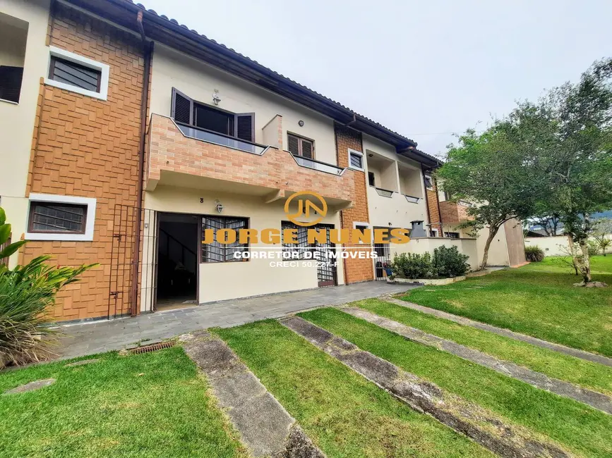 Sobrado com 2 quartos à venda, 113m2 em Martim de Sá, Caraguatatuba - SP - imagem 2 Foto 2 de Sobrado com 2 quartos à venda, 113m2 em Martim de Sá, Caraguatatuba - SP