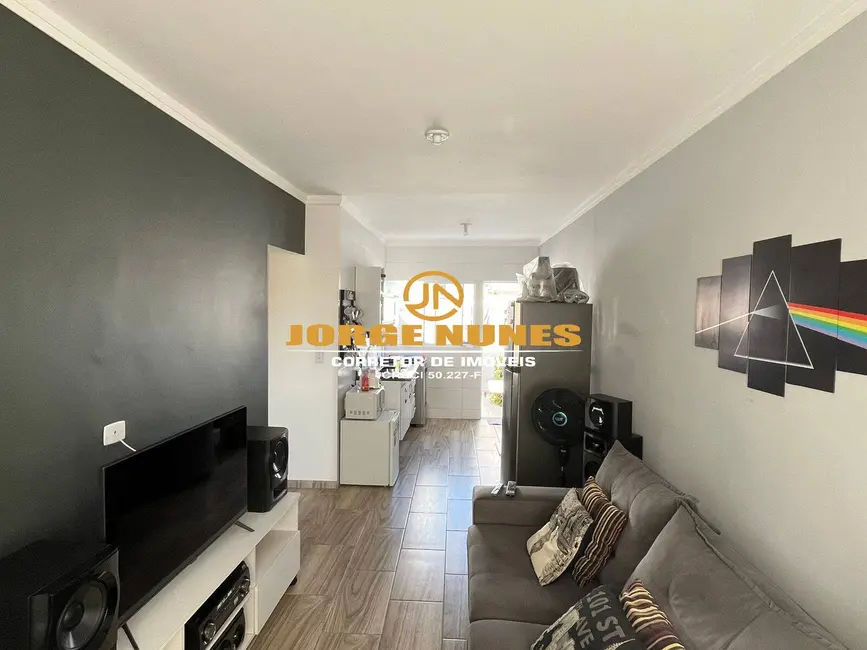 Casa com 2 quartos à venda, 47m2 em Caraguatatuba - SP - imagem 3 Foto 3 de Casa com 2 quartos à venda, 47m2 em Caraguatatuba - SP