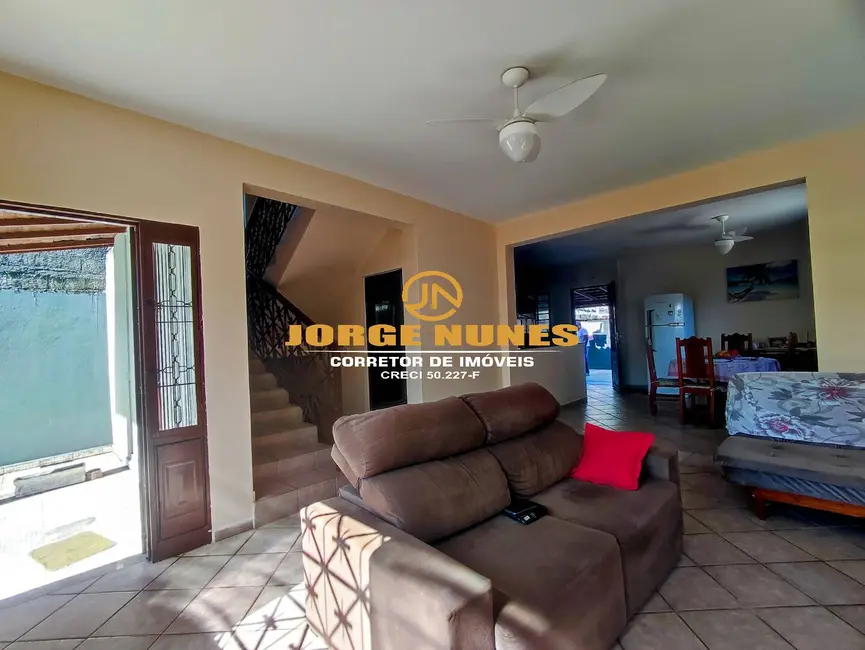 Foto 8 de Sobrado com 3 quartos à venda, 212m2 em Caraguatatuba - SP