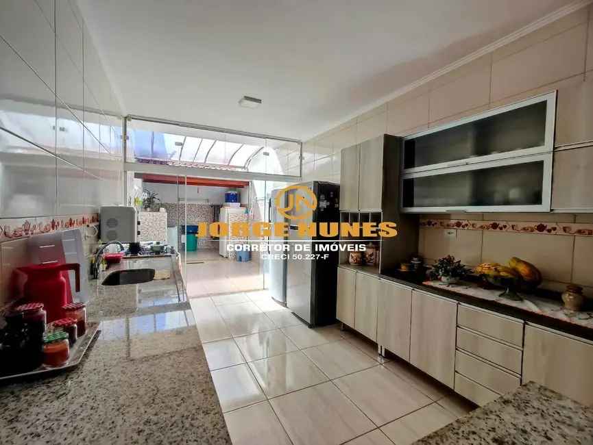 Foto 9 de Sobrado à venda, 450m2 em Caraguatatuba - SP