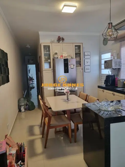 Foto 4 de Casa com 3 quartos à venda, 71m2 em Caraguatatuba - SP