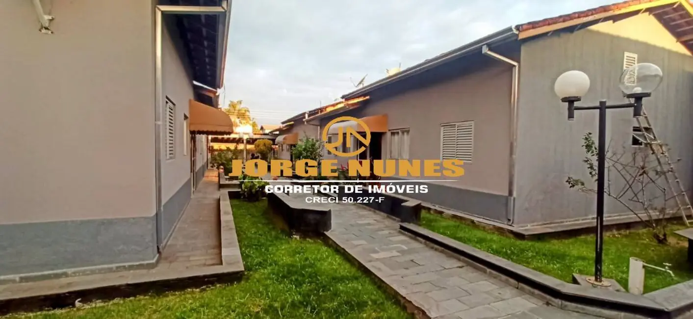 Foto 1 de Casa com 2 quartos à venda em Caraguatatuba - SP