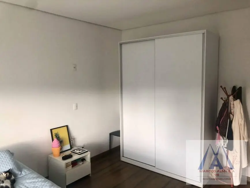 Foto 3 de Casa de Condomínio com 4 quartos à venda, 379m2 em Botujuru, Mogi Das Cruzes - SP