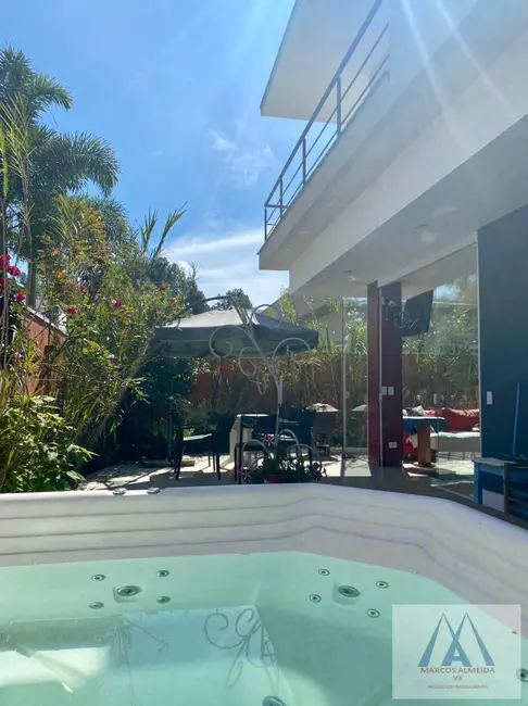 Foto 5 de Casa de Condomínio com 3 quartos à venda, 299m2 em Botujuru, Mogi Das Cruzes - SP