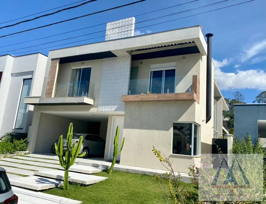 Foto 3 de Casa de Condomínio com 3 quartos à venda, 299m2 em Botujuru, Mogi Das Cruzes - SP