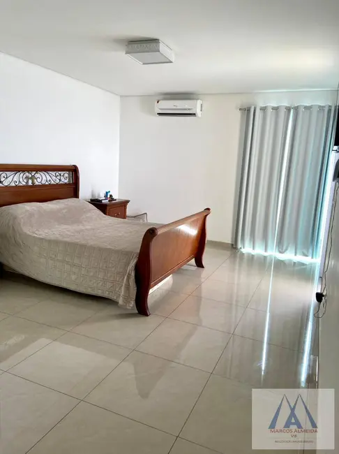 Foto 9 de Sobrado com 3 quartos à venda, 348m2 em Vila Nova Socorro, Mogi Das Cruzes - SP