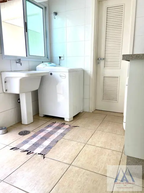 Foto 7 de Sobrado com 3 quartos à venda, 348m2 em Vila Nova Socorro, Mogi Das Cruzes - SP