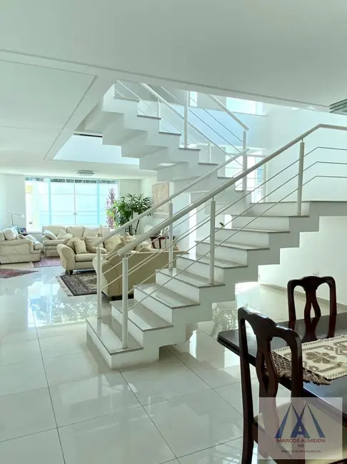 Foto 3 de Sobrado com 3 quartos à venda, 348m2 em Vila Nova Socorro, Mogi Das Cruzes - SP