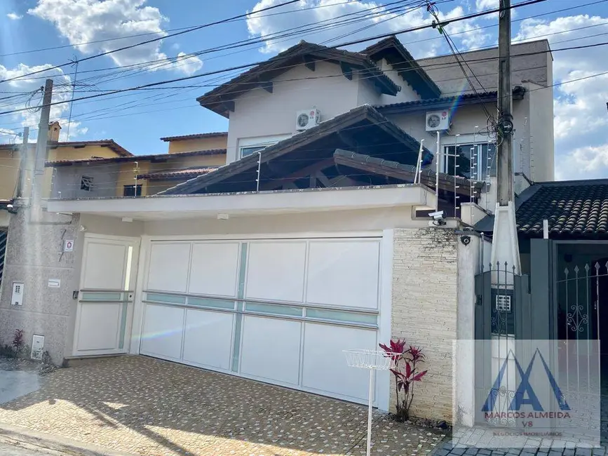 Foto 1 de Casa com 3 quartos à venda, 340m2 em Vila Oliveira, Mogi Das Cruzes - SP