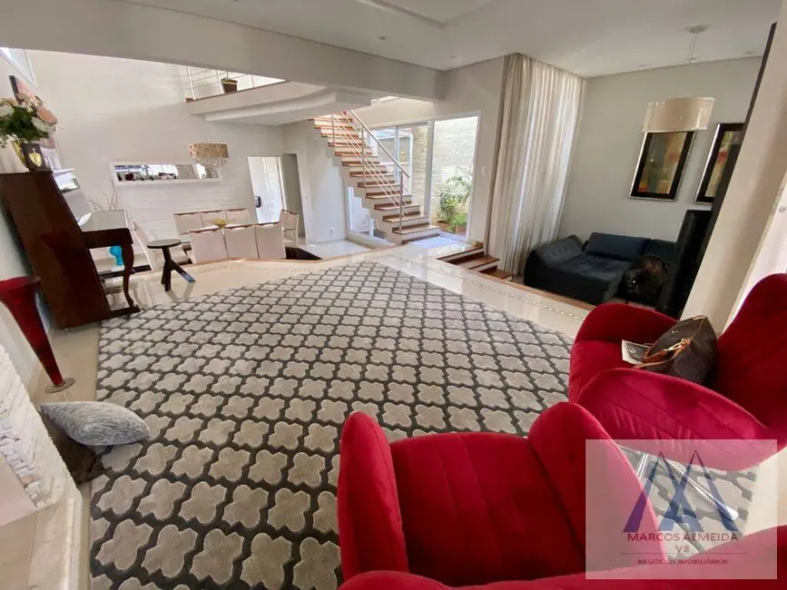 Foto 4 de Casa com 3 quartos à venda, 340m2 em Vila Oliveira, Mogi Das Cruzes - SP