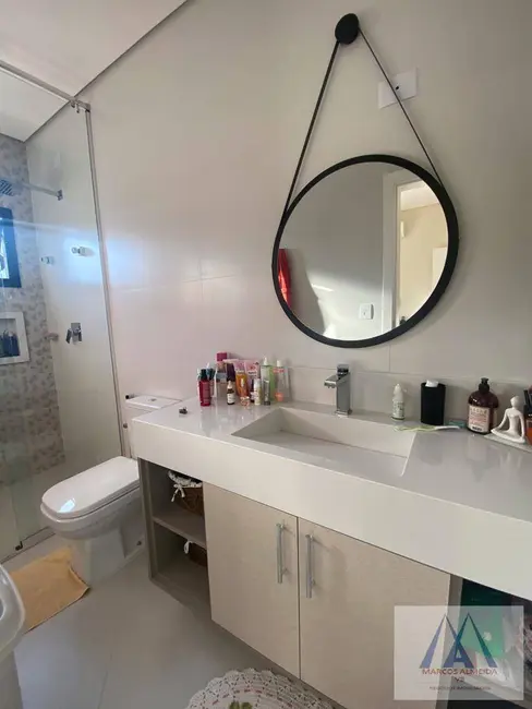 Foto 5 de Casa de Condomínio com 3 quartos à venda, 220m2 em Botujuru, Mogi Das Cruzes - SP