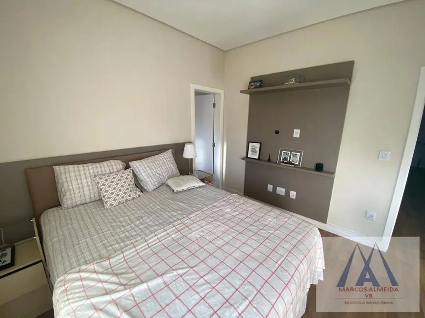 Foto 6 de Casa de Condomínio com 3 quartos à venda, 220m2 em Botujuru, Mogi Das Cruzes - SP