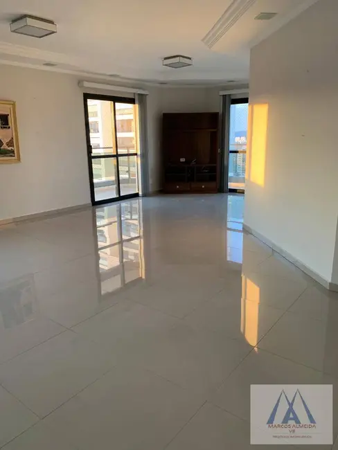 Foto 1 de Apartamento com 4 quartos à venda, 210m2 em Vila Vitória, Mogi Das Cruzes - SP