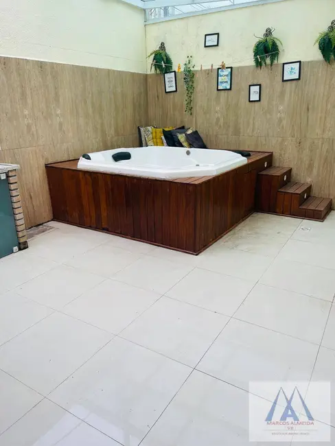 Foto 2 de Casa de Condomínio com 3 quartos à venda, 300m2 em Vila Oliveira, Mogi Das Cruzes - SP