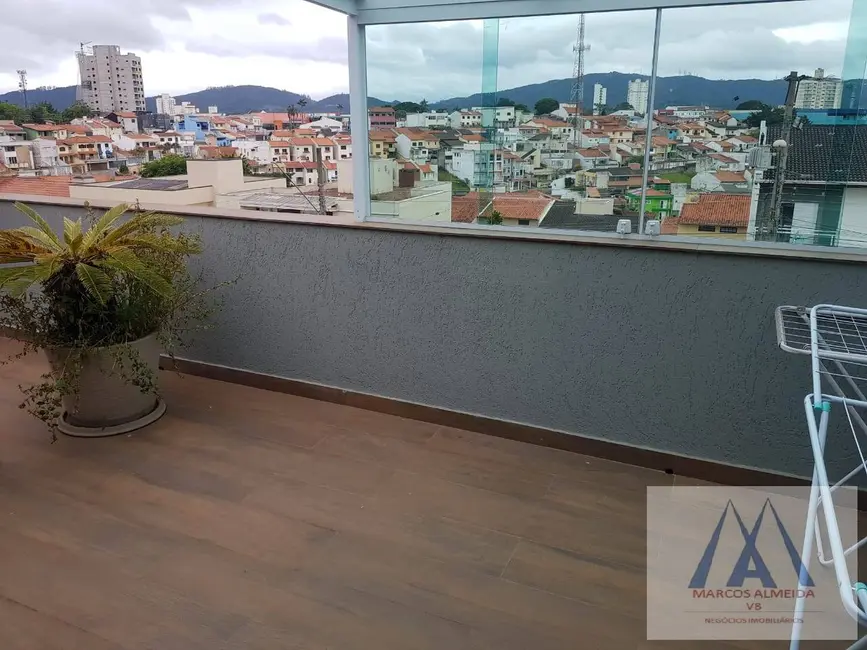 Foto 1 de Casa com 3 quartos à venda, 150m2 em Chácara Jafet, Mogi Das Cruzes - SP
