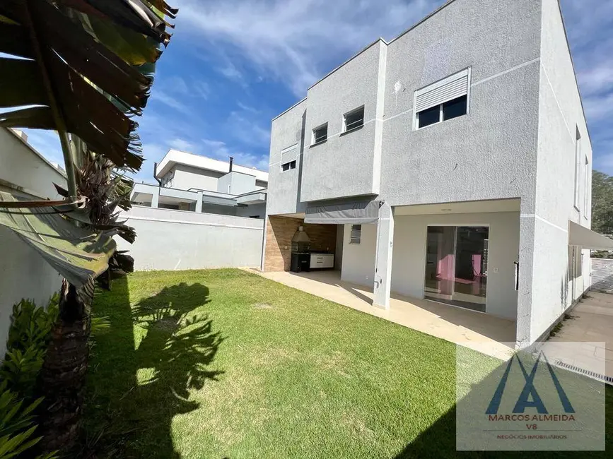 Foto 9 de Casa de Condomínio com 3 quartos à venda, 240m2 em Botujuru, Mogi Das Cruzes - SP