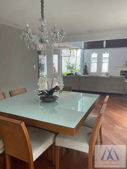 Foto 5 de Sobrado com 3 quartos à venda, 215m2 em Vila Oliveira, Mogi Das Cruzes - SP