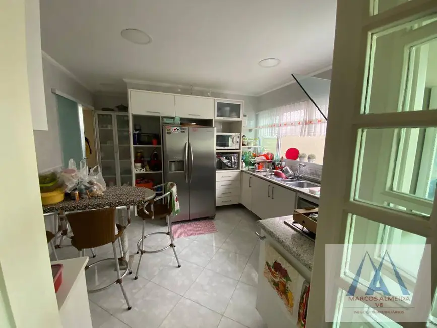 Foto 3 de Casa de Condomínio com 3 quartos à venda, 244m2 em Vila Oliveira, Mogi Das Cruzes - SP