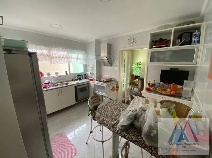 Foto 4 de Casa de Condomínio com 3 quartos à venda, 244m2 em Vila Oliveira, Mogi Das Cruzes - SP