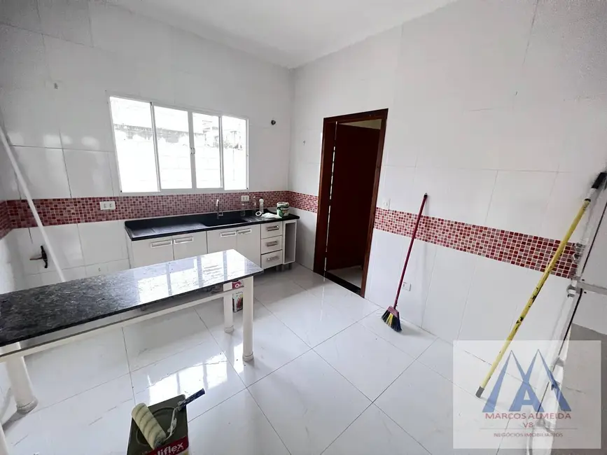 Foto 2 de Casa de Condomínio com 3 quartos à venda, 170m2 em Botujuru, Mogi Das Cruzes - SP