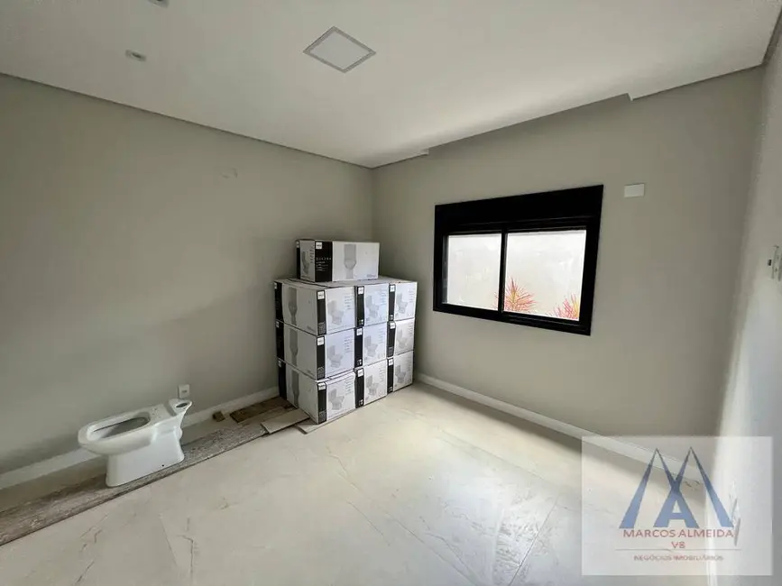 Foto 8 de Casa de Condomínio com 4 quartos à venda, 262m2 em Botujuru, Mogi Das Cruzes - SP