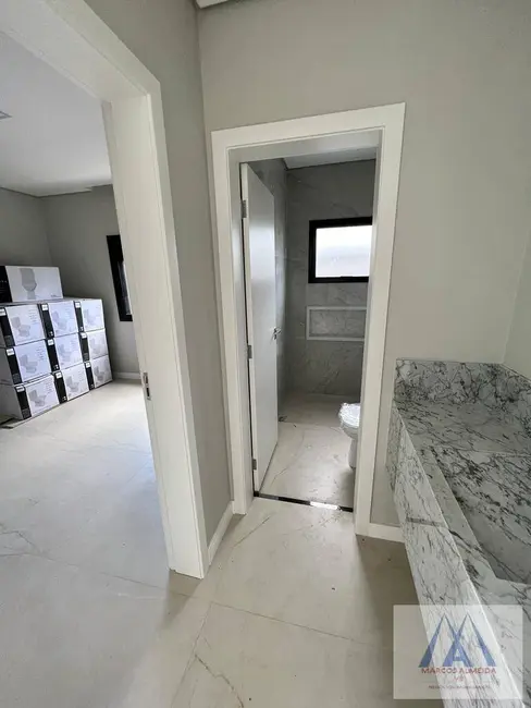 Foto 5 de Casa de Condomínio com 4 quartos à venda, 262m2 em Botujuru, Mogi Das Cruzes - SP