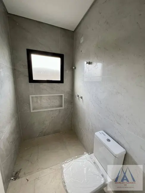 Foto 9 de Casa de Condomínio com 4 quartos à venda, 262m2 em Botujuru, Mogi Das Cruzes - SP