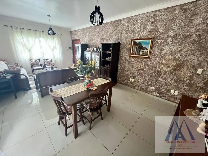 Foto 6 de Casa de Condomínio com 5 quartos à venda, 224m2 em Botujuru, Mogi Das Cruzes - SP