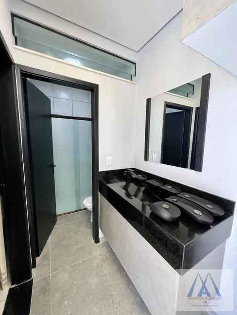 Foto 3 de Casa com 3 quartos à venda, 284m2 em Vila Oliveira, Mogi Das Cruzes - SP