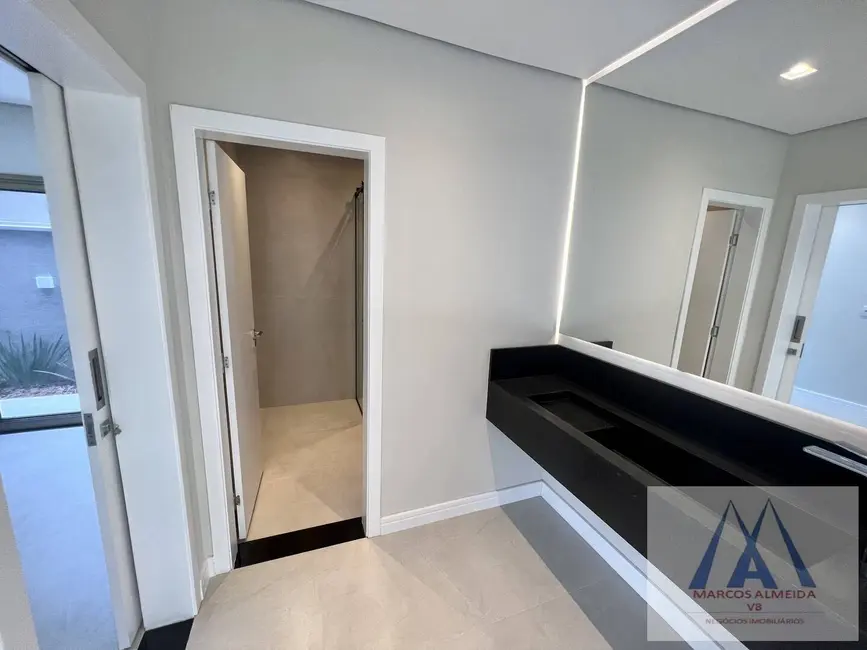 Foto 6 de Casa de Condomínio com 3 quartos à venda, 267m2 em Botujuru, Mogi Das Cruzes - SP