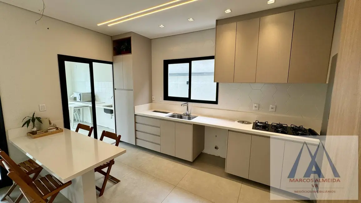 Foto 7 de Casa de Condomínio com 3 quartos à venda, 172m2 em Botujuru, Mogi Das Cruzes - SP