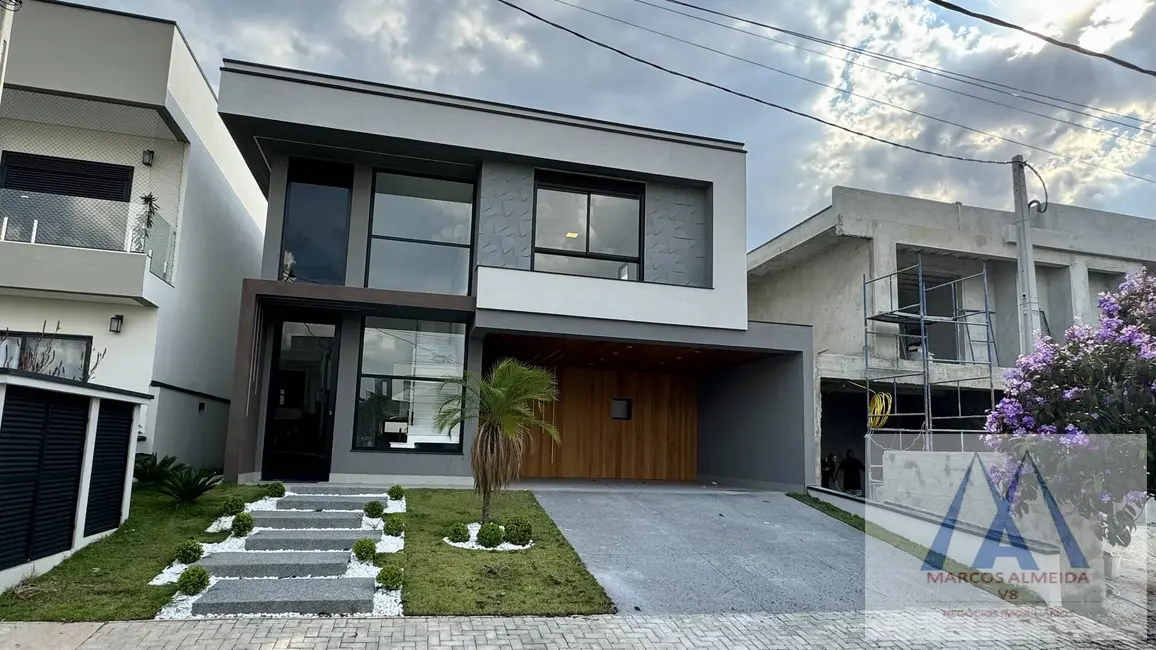 Foto 1 de Casa de Condomínio com 4 quartos à venda, 237m2 em Cézar de Souza, Mogi Das Cruzes - SP