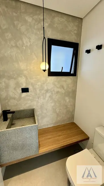 Foto 2 de Casa de Condomínio com 3 quartos à venda, 250m2 em Fazenda Rodeio, Mogi Das Cruzes - SP