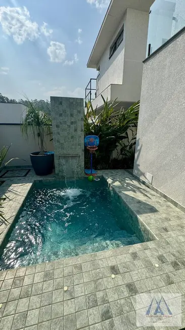 Foto 6 de Casa de Condomínio com 4 quartos à venda, 250m2 em Botujuru, Mogi Das Cruzes - SP