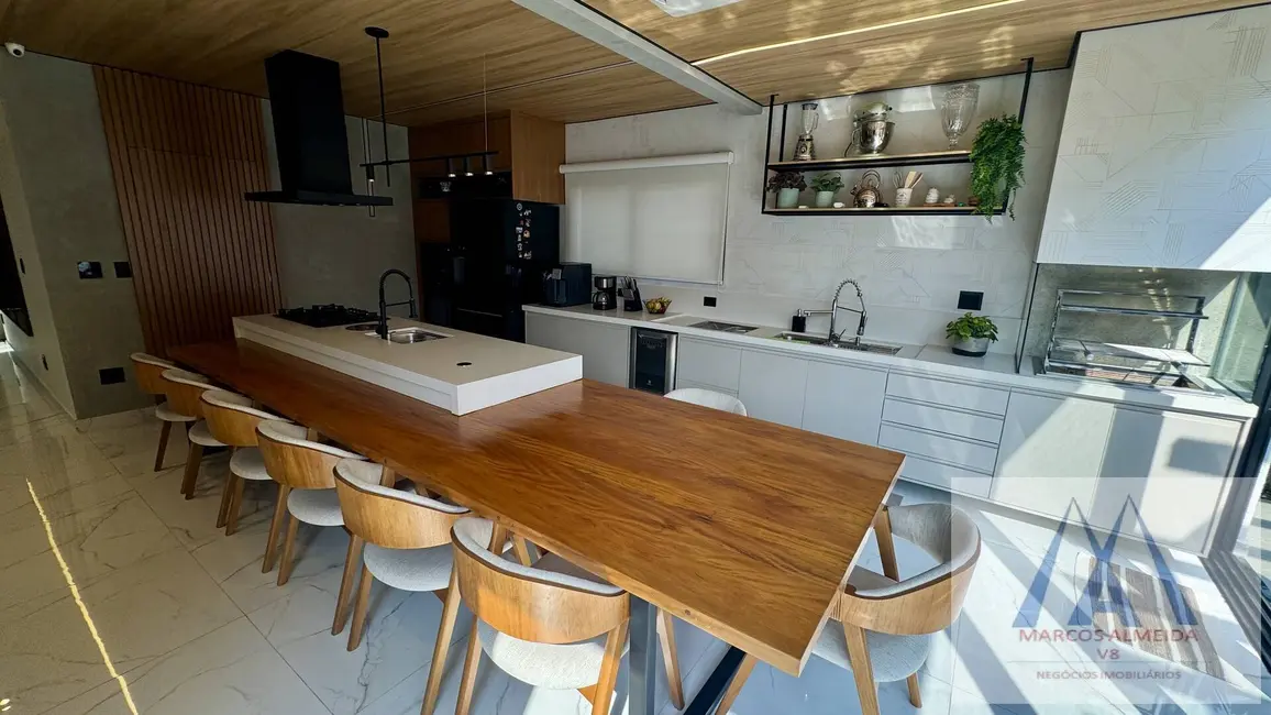 Foto 9 de Casa de Condomínio com 4 quartos à venda, 250m2 em Botujuru, Mogi Das Cruzes - SP