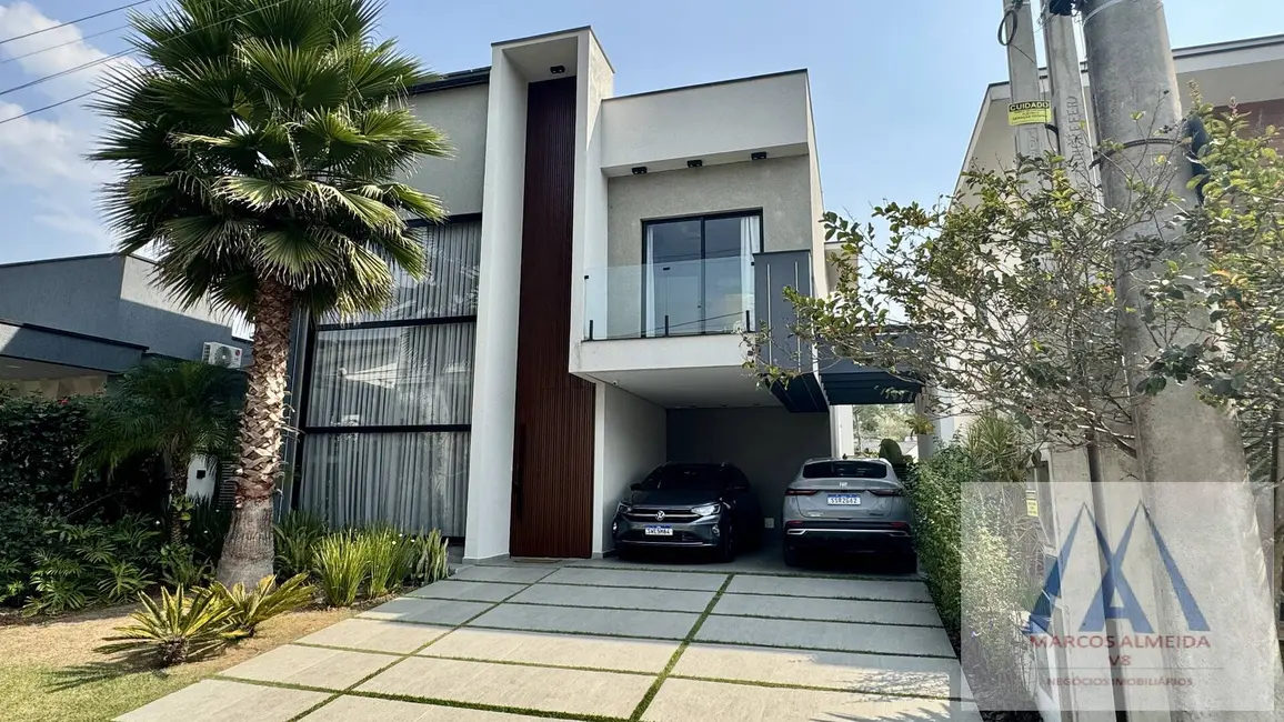 Foto 1 de Casa de Condomínio com 4 quartos à venda, 250m2 em Botujuru, Mogi Das Cruzes - SP