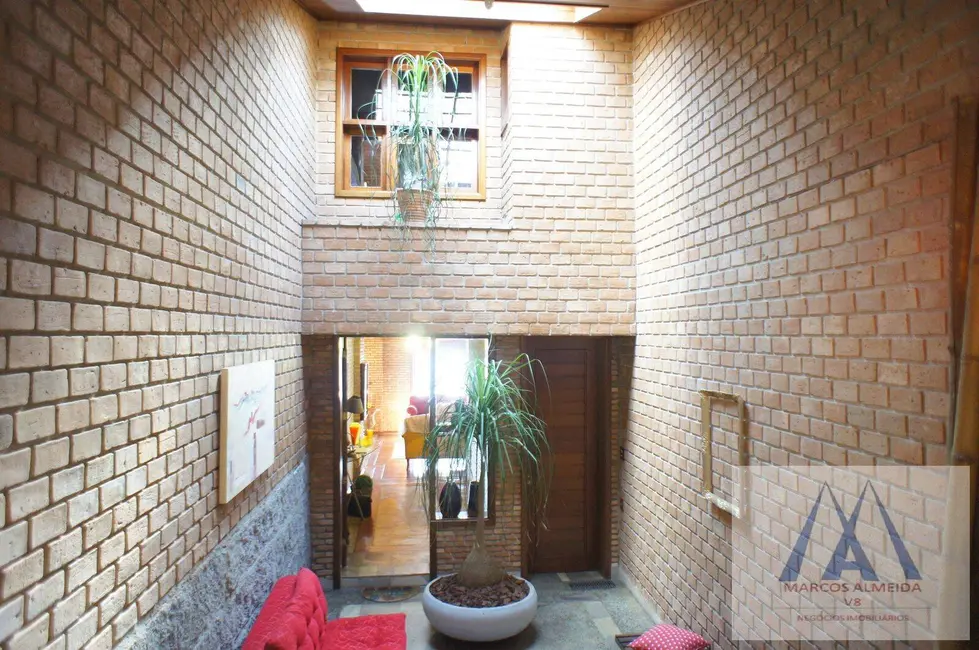 Foto 2 de Casa com 5 quartos à venda, 446m2 em Vila Suissa, Mogi Das Cruzes - SP