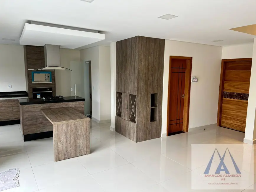 Foto 2 de Casa de Condomínio com 3 quartos para alugar, 310m2 em Mogi Moderno, Mogi Das Cruzes - SP