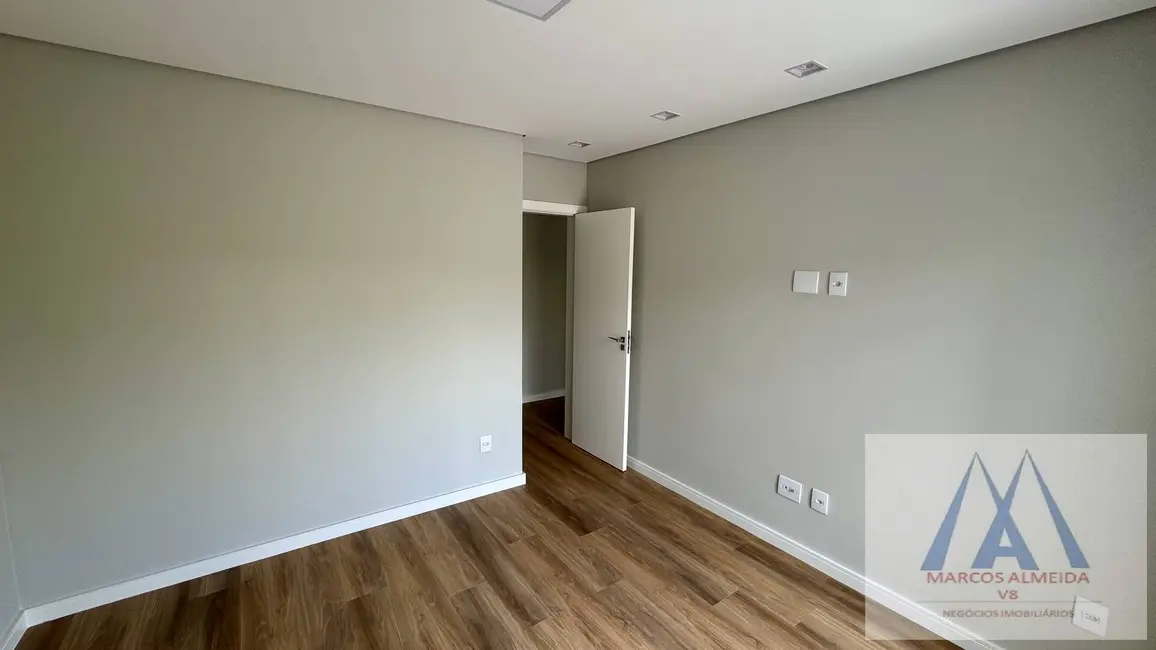 Foto 6 de Casa de Condomínio com 3 quartos à venda, 210m2 em Cézar de Souza, Mogi Das Cruzes - SP